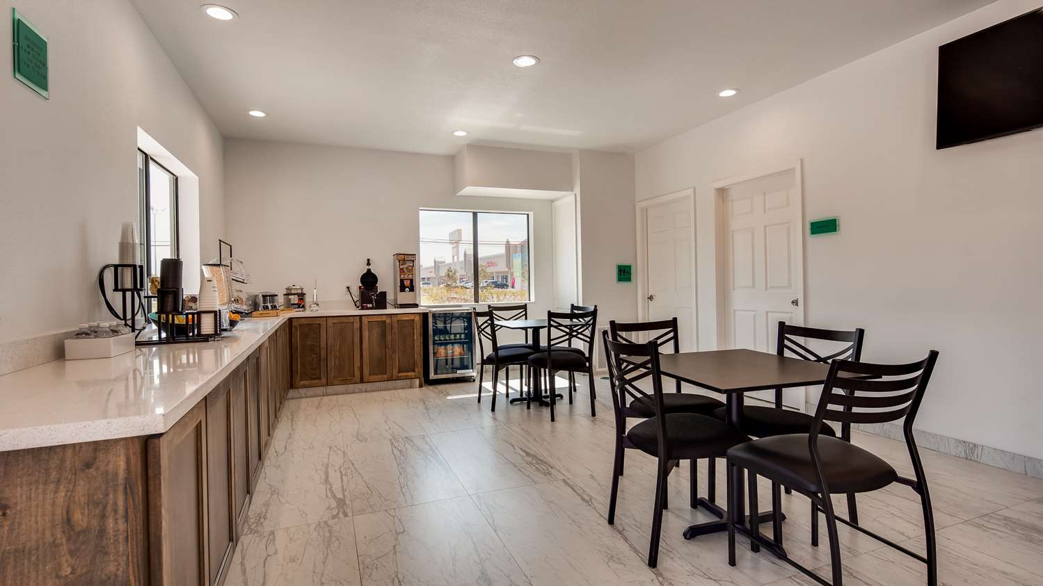 Hotel Breakfast Area
